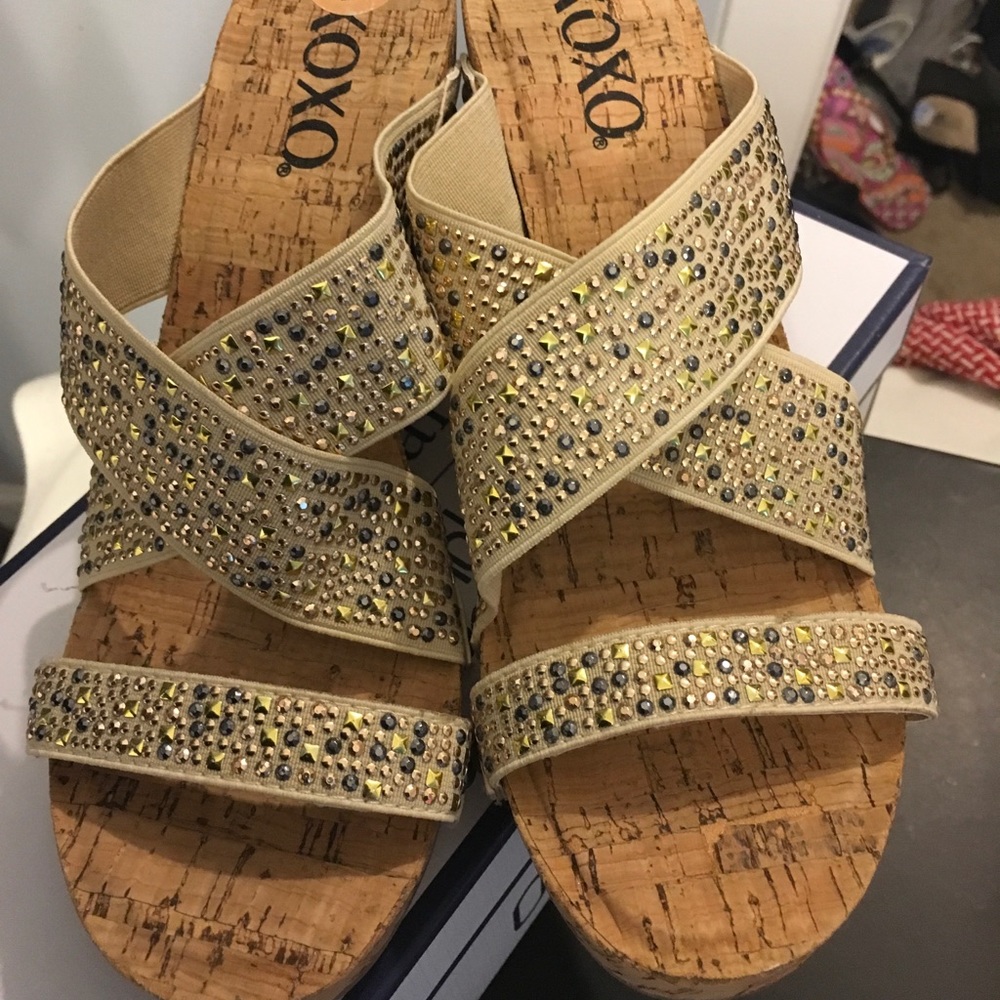 XOXO sandals, in great shape, like new &comfy